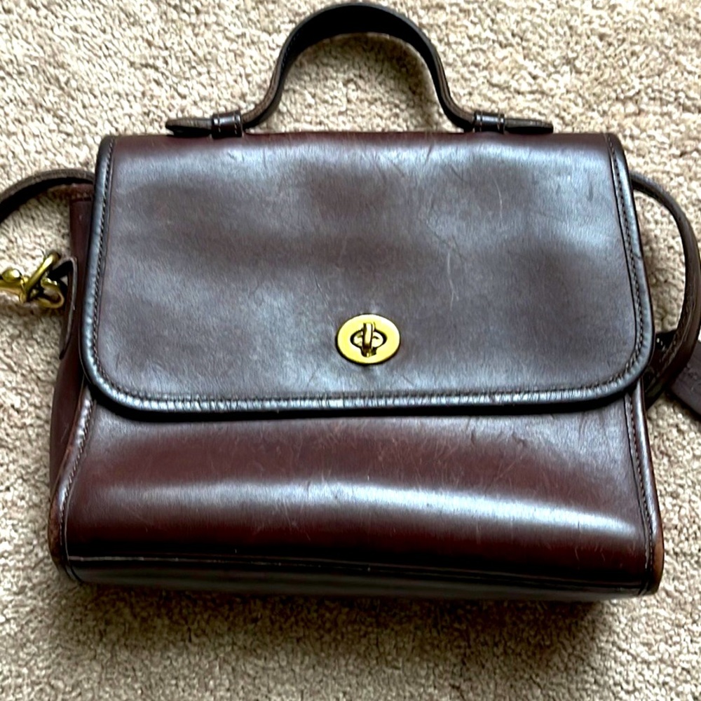 COACH HANDBAG